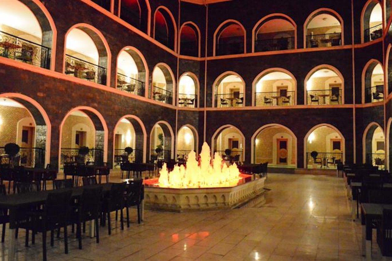 Qafqaz Karvansaray Hotel Qabala Extérieur photo