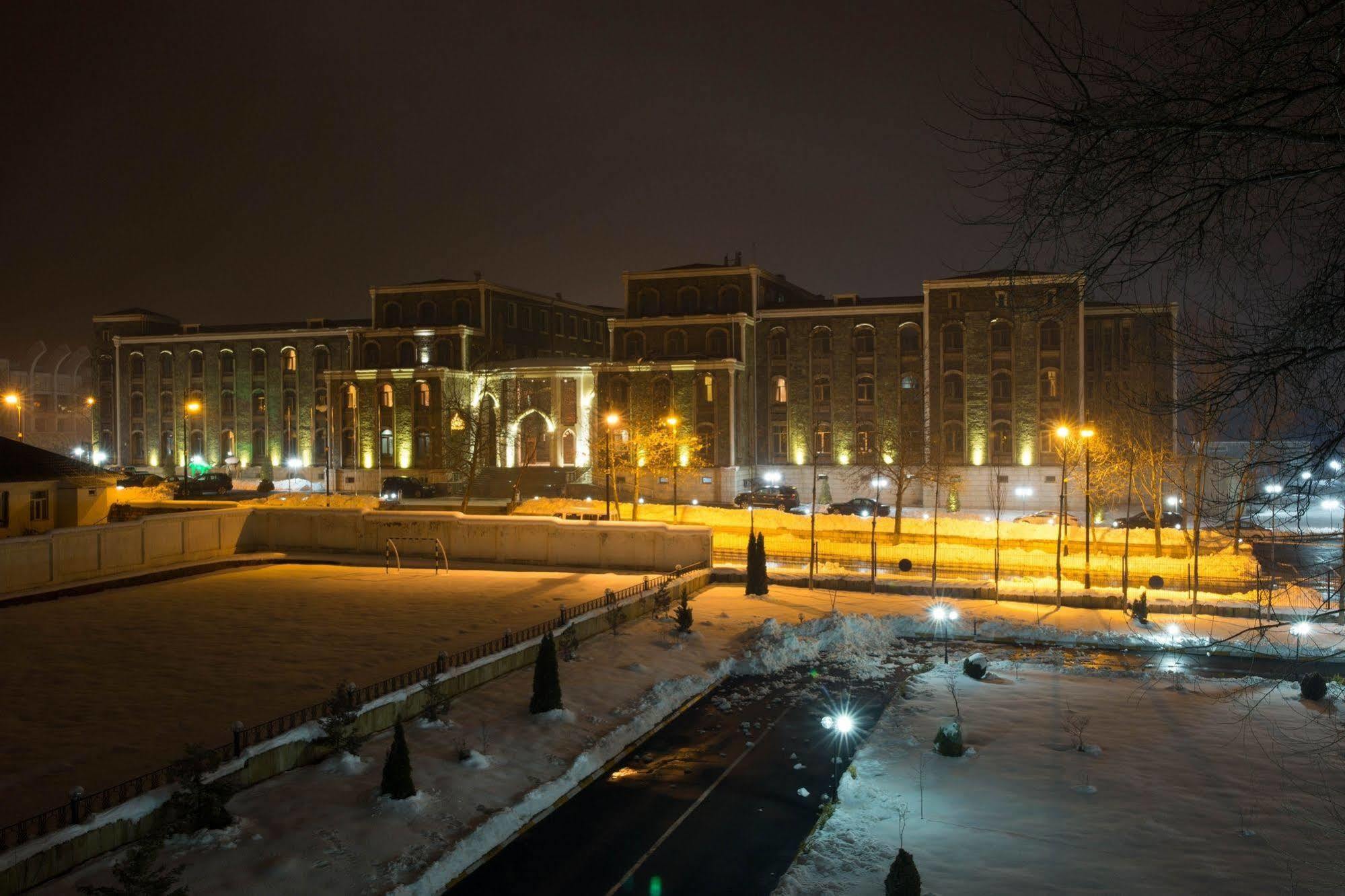 Qafqaz Karvansaray Hotel Qabala Extérieur photo