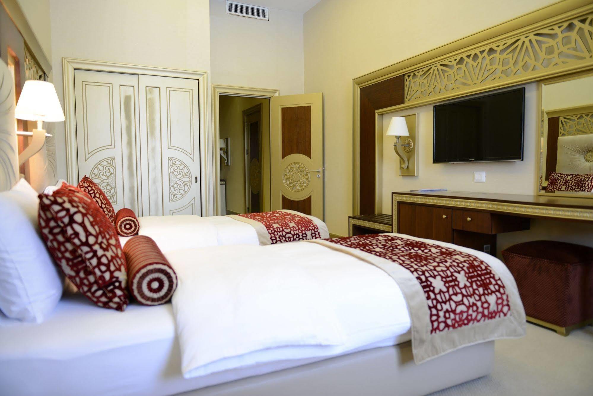 Qafqaz Karvansaray Hotel Qabala Extérieur photo